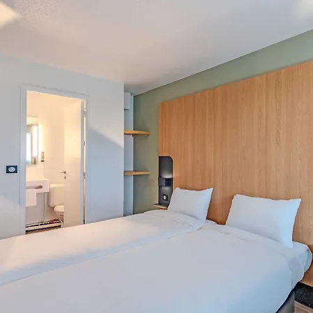 Brest Kergaradec Aéroport Hotel 2*