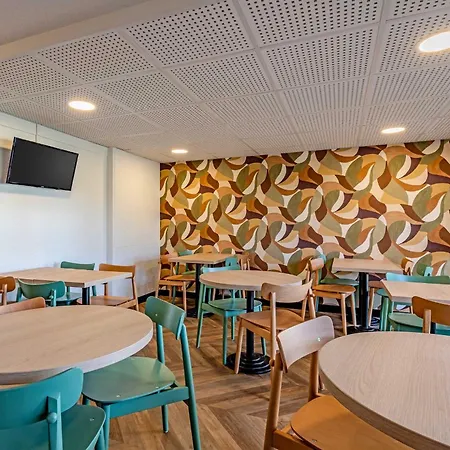 Brest Kergaradec Aéroport Hotel 2*